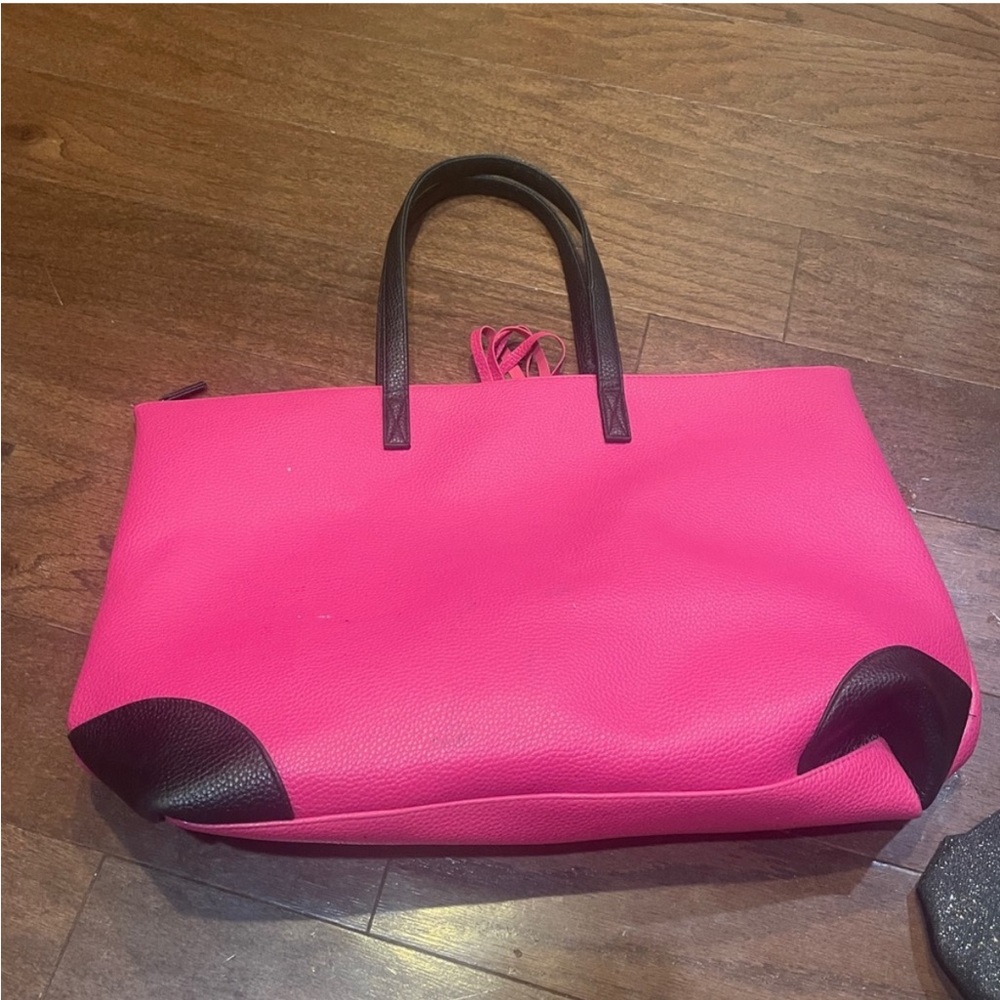 Large Overnight Zip Tote Bag